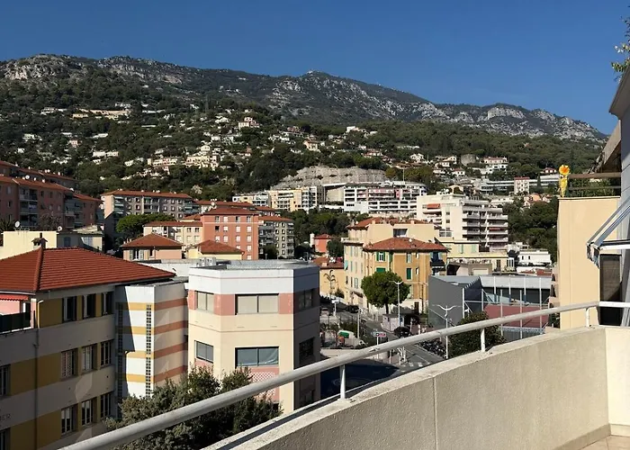 Big, Comfortable Minutes From Mc Borders Apartman Beausoleil