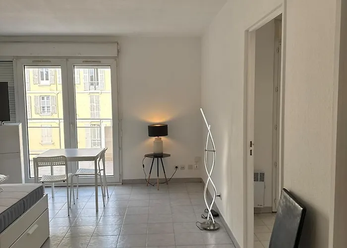 Big, Comfortable Minutes From Mc Borders 博索莱伊